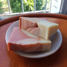 Load image into Gallery viewer, Savons pour le corps et visage par Nous le Savon