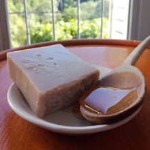 Load image into Gallery viewer, Savons pour le corps et visage par Nous le Savon