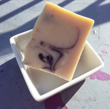 Load image into Gallery viewer, Savons pour le corps et visage par Nous le Savon