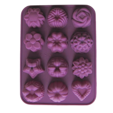 Charger l&#39;image dans la galerie, Différents moules en silicone pour savon, chandelle (bougie) et ++
