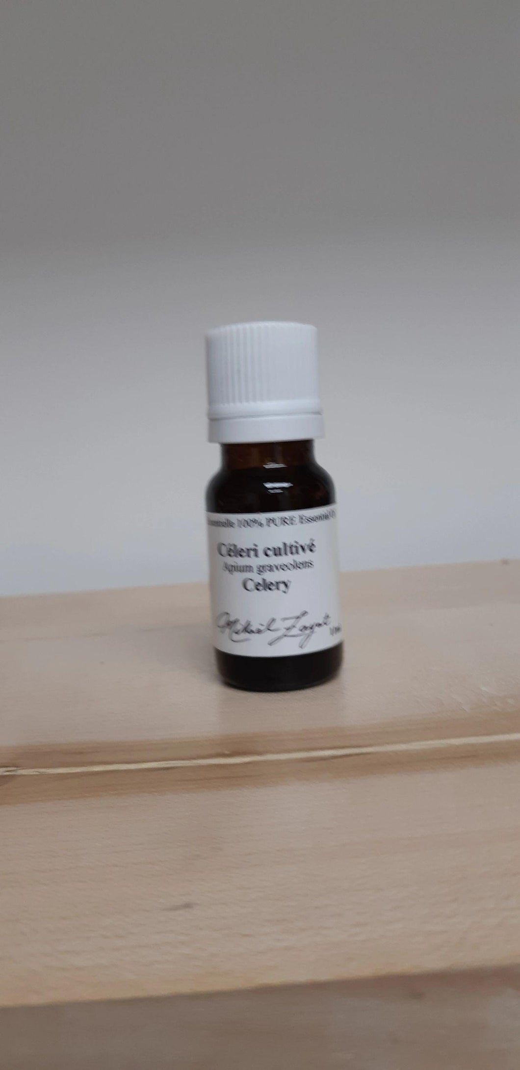 He cultivated celery, biological India 11ml (Apium Graveolens (L.))