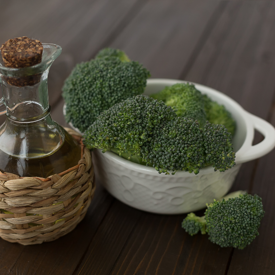 Organic broccoli oil (Brassica Oleracea Var. Italica seed oil) 50 ml