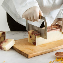 Load image into Gallery viewer, Rectangular mold manufacturing of soap
